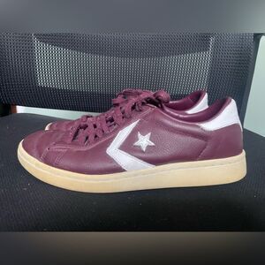 Converse Maroon Pro Leather Low Profile Low Top Sneaker W 7.5